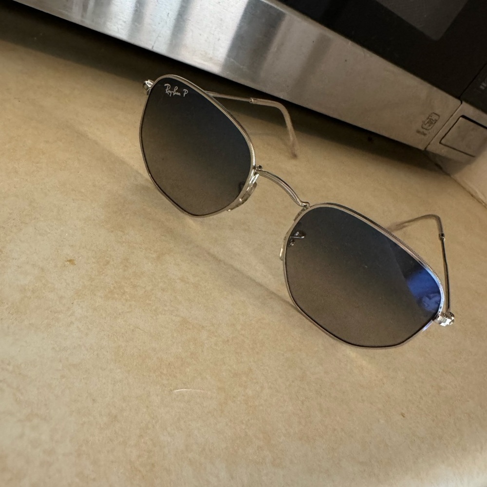 Used Ray Bans no case